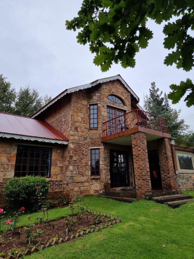 Alm-U Villa Dullstroom Exterior photo